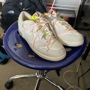 Nike White and Lime Green Sneakers with Peach Laces